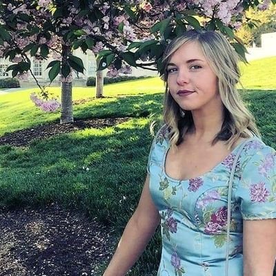 DeroseKatie's profile picture. Almost won “best personality” in my high school superlative awards. That unfortunately sums me up pretty well.