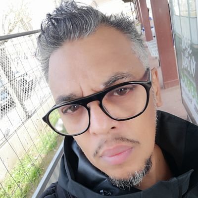 Snakestiti's profile picture. digital colorist