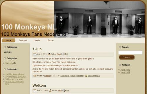 Nederlandse twitter
dutch.monkeys@gmail.com
http://t.co/TRhZxT1Npg

Band: http://t.co/WBaYsVHVAb 
Messengers: http://t.co/0QuJ1O9U37