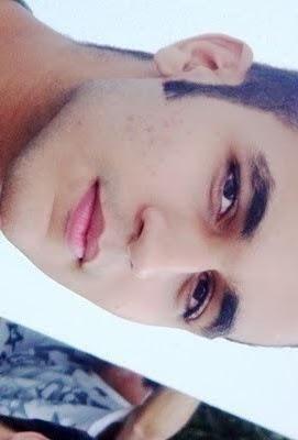 predocerqueira's profile picture. Estourador de plástico bolha, estudador das coisas da mente, apreciador de fins de tarde, assistidor de filmes, admirador de cabelos ruivos.