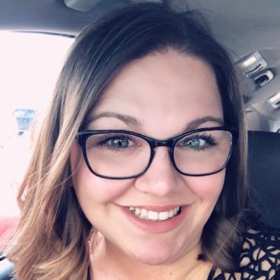 fab_in_fourth's profile picture. Mom 💁‍♀️ Wife 💑 Teacher 👩‍🏫 Friend ❤️Crafter ✂️Music Lover 🎧