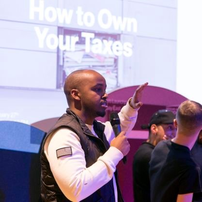 omerismael's profile picture. not using this thing.