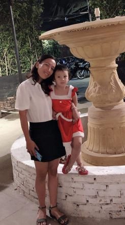 LeHuong12873986's profile picture. 