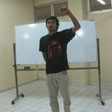 efendi_ari's profile picture. Pemula Pemalu