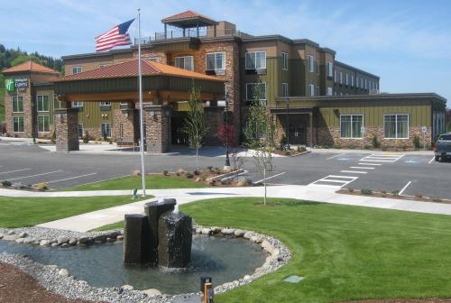 SequimHIExpress's profile picture. 77 Room hotel and conference center based in Sequim, WA with a rooftop garden, large indoor pool and spa, water features and wonderful meeting space.