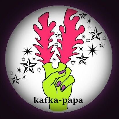 ハンドメイドアクセサリー作り手のkafka-papa（かふかぱぱ）です。
個性的、和風モダン、普段使いしやすいモチーフなど幅広く展開。
minne、Creema、ラクマの３店でネット販売のみで活動中。

↓リンクはハンドメイド通販サイトCreemaに出店している私のギャラリーページに飛びます📱💻