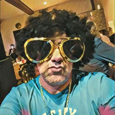 Aleks1s_B's profile picture. Τα περαστικά μου στους 20-30 που συνήθως με διαβάζουν.... 🤪