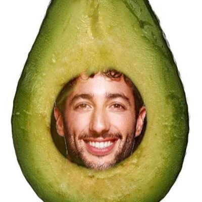 Fórmula 1 driver for Renault 🥑🏎💛- The most handsome F1 driver - always smiling