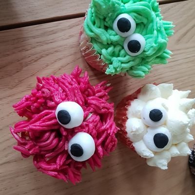 mrsdalek's profile picture. Founder of Cook and Craft Collective, teacher of cakes, pies and baking in UK also saved Christmas first.