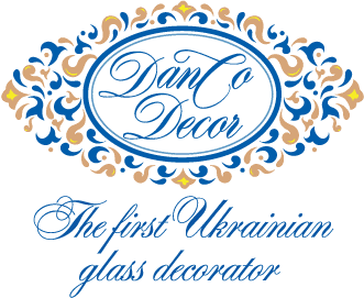 Decoration and production of glass bottles