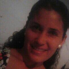 Alegre y agradecida con la vida siempre de la mano de mi Dios