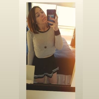 ressaknt's profile picture. I love to listen to music,sing,wrote songs. I'm pretty shy. anime and bands are my life.