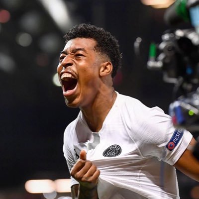 allezparis13's profile picture. 