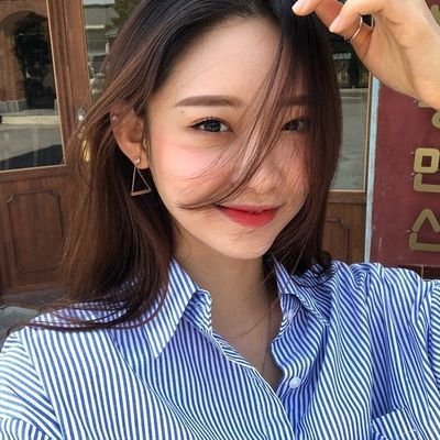 nNEZWb0Vfen8aXL's profile picture. singgle