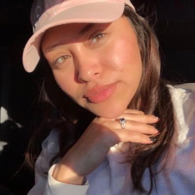 sofiiee14's profile picture. ✝|☮|💟| ♠️ Family