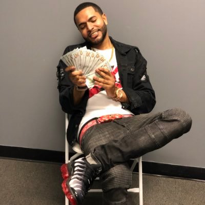 IMA SLAVE OWNER , WHOLE LOTTA WHIPS 🤑🇩🇴🇩🇴🇩🇴