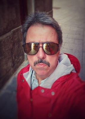 Presentador y director de #LaDársena en @radioclasica @RNE @RTVE @TVE