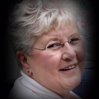 SueWaldron5's profile picture. #WCTH #Hearties #Hearties4Hallmark #Horse lover  #Erin Krakow Fan