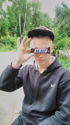 009PvuARbNZ4cYB's profile picture. 