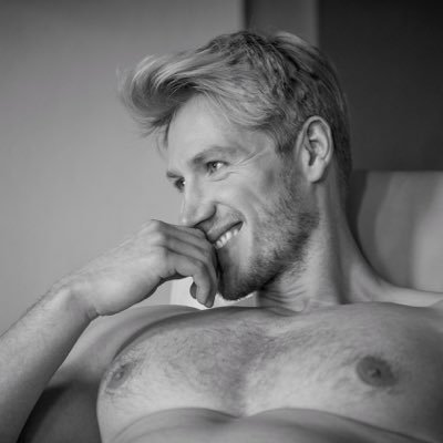 janordik's profile picture. 🎮 | 90`s kid 📍 | Germany/ Cologne 🏋🏼‍♂️ | PT/ Fitness/ Bodybuilding 186/100 💼 | M.A. + Fulltime Retail Management