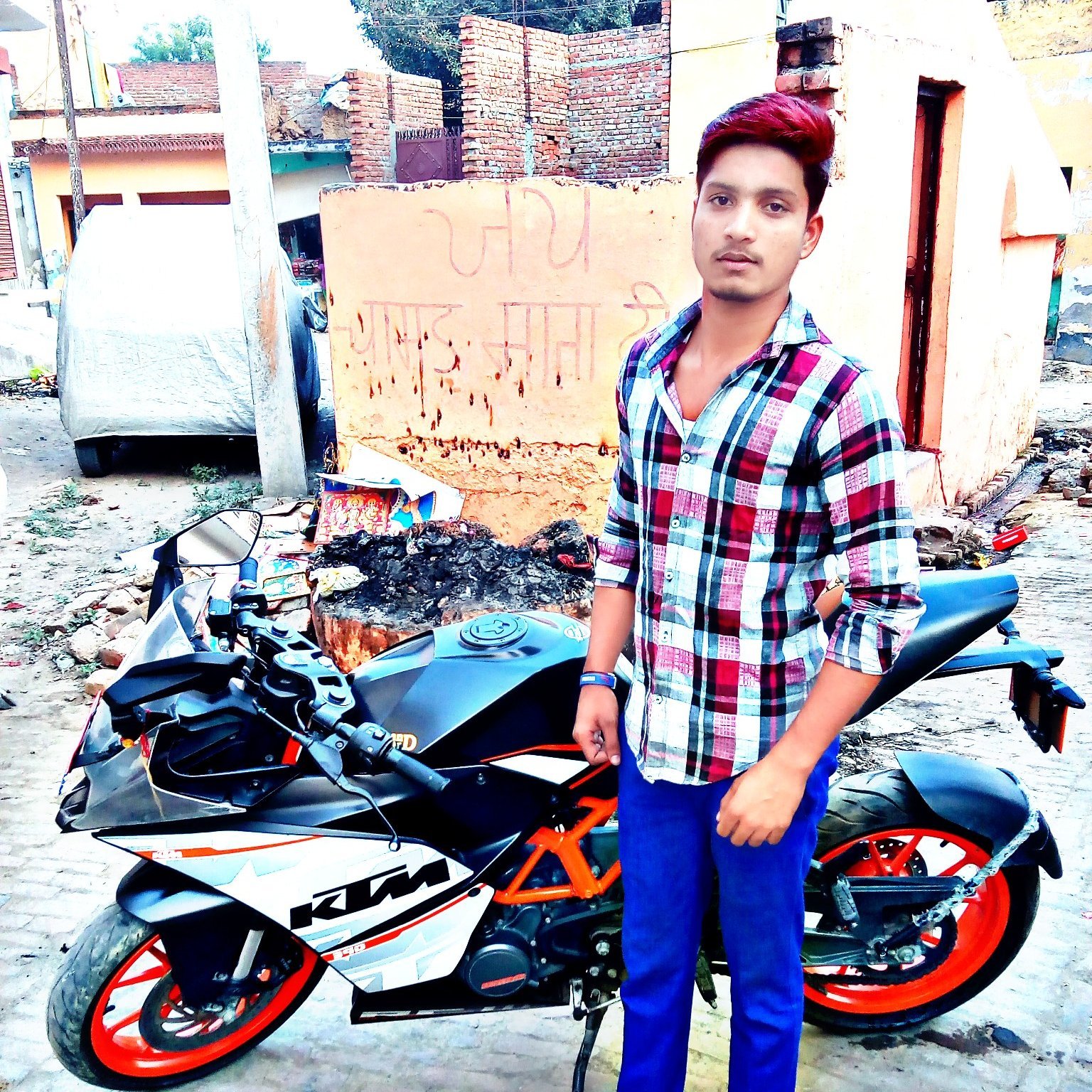 Weight Lifter and student
       Bechular of art