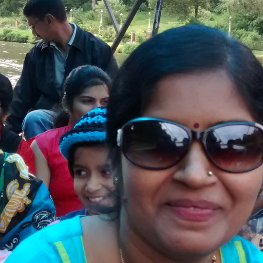 Snehau72's profile picture. Fond of tech, food and movies.