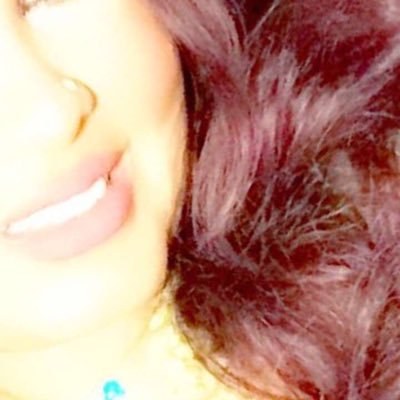 هاوية للغوص وركوب خيل فنانه درجة اولى في تمثيل بس ماجاتني فرصة موظفة علاقات عامة غير مرتبطة