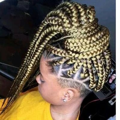 TwitbirdM's profile picture. cray cray af☺

try (me)😉