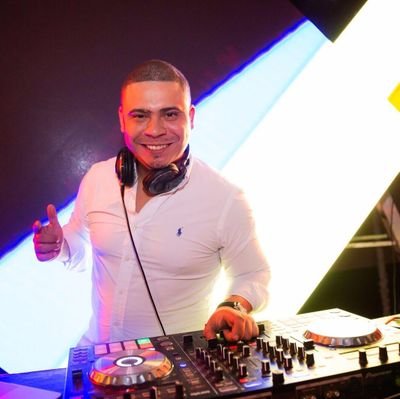 Dj venezolano, residenciado en Miami, Florida, USA.
Contacto: djmanner@hotmail.com Instagram: @djmanner
Facebook: Dj Manner