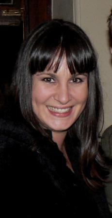 Communications strategist. Foodie, chef, traveller, reader and lover of all things beautiful.