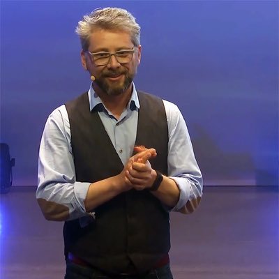🐘@kskoeld@webperf.social passionate about being a dad, a #WebPerf advocate, a speaker, a communicator. Loving people, card magic and tinkering. CCO
