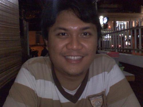 HenlyRatulangi's profile picture. 