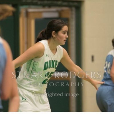 meganjuneman's profile picture. yhs 21’ 🏀