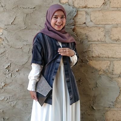 meidarahmi's profile picture. Busy!