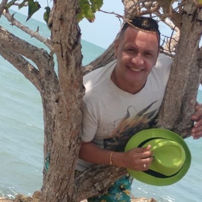 giralvi69971's profile picture. 