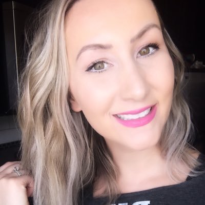 lauryannraik's profile picture. yoga teacher | anti-diet | blogger | mom | insta & snap: @lauryannraik