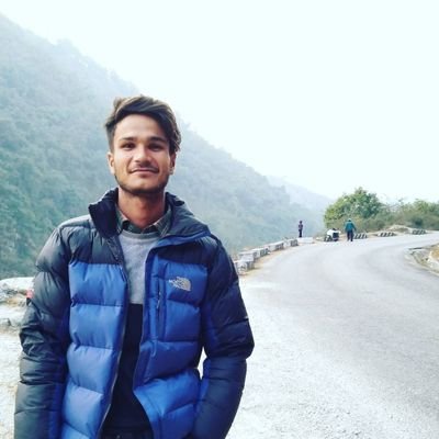 दुःख गर्छु मेहेनती छु, आफ्नो कमाई गरेर खान मन पराउछु ,रिसाउनु र हसाउनु मेरो कला हो।।