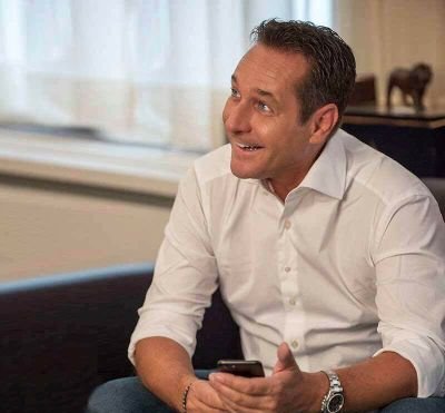 MartinsLouis14's profile picture. I miss home