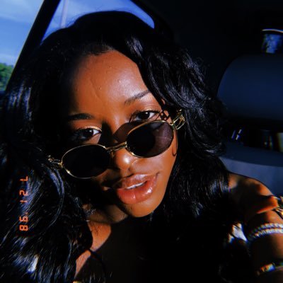 yung hot ebony✨insta : foreveaaa_kissxo