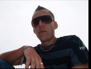 ALEXIS_PUN's profile picture. DAME FOLLOW Y TE FOLLOW BACK {O_o}