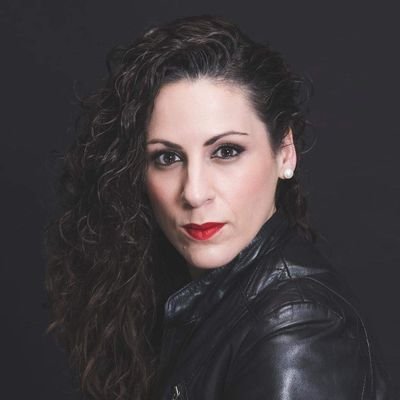 Dra. Liderazgo de la mujer en política. Consultora de comunicación estratégica política y corporativa. Escritora para la transformación social 💗💜💙