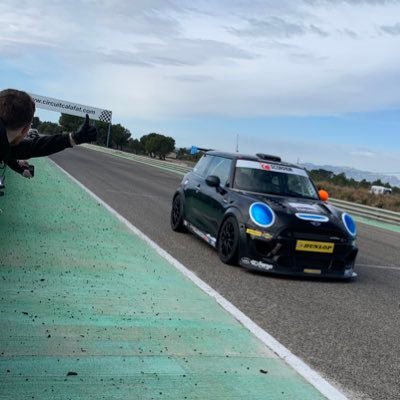 harrygooding16's profile picture. 