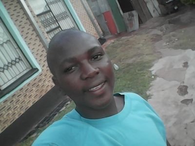 RolivhuwaKheth1's profile picture. i am a person who doesn't judge others so   don't judge me