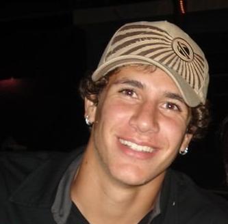 Filho,irmão,neto,amigo,atleta,genro,cunhado,MomÔ e CRISTÃO !!