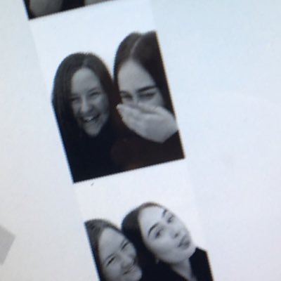 rose_blanch2001's profile picture. • 23 • 🏳️‍🌈 •