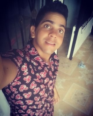 Apasionado de la vida, siempre busco dar lo mejor de mí.Docente en sociales