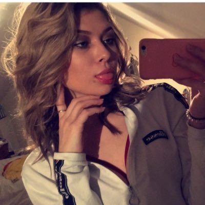 jenna_ives_99's profile picture. 