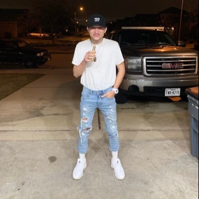 WantSumBrogurt's profile picture. I pee before I poop