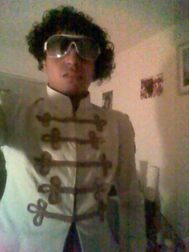 hu123's profile picture. just ask me if you want to know me ;)