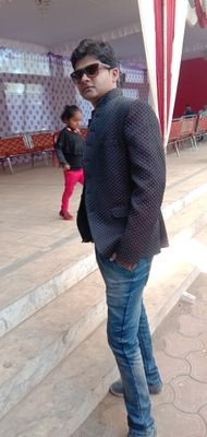 Sandisandeep94's profile picture. no maths no bio